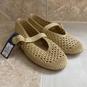 Universal Thread Tan Woven Flats